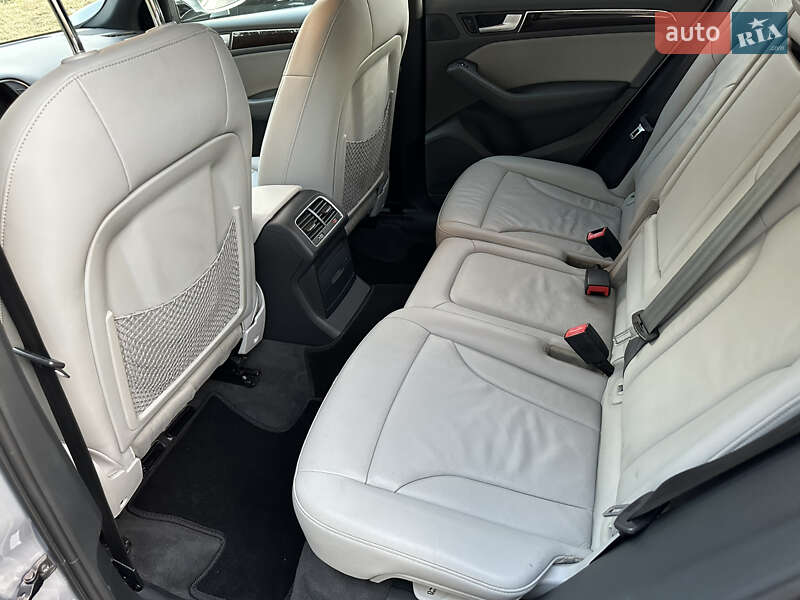Позашляховик / Кросовер Audi Q5 2015 в Чернівцях