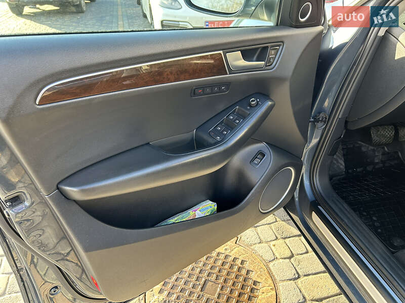 Внедорожник / Кроссовер Audi Q5 2011 в Львове