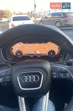 Внедорожник / Кроссовер Audi Q5 2018 в 