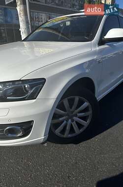 Внедорожник / Кроссовер Audi Q5 2011 в Киеве