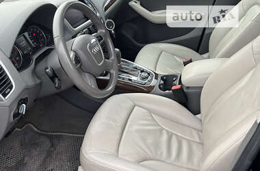 Внедорожник / Кроссовер Audi Q5 2010 в Луцке