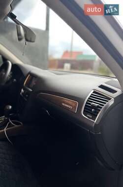 Внедорожник / Кроссовер Audi Q5 2011 в Киеве