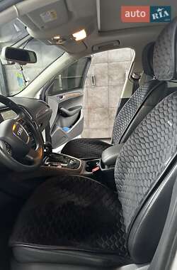 Внедорожник / Кроссовер Audi Q5 2011 в Киеве