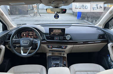 Внедорожник / Кроссовер Audi Q5 2016 в 