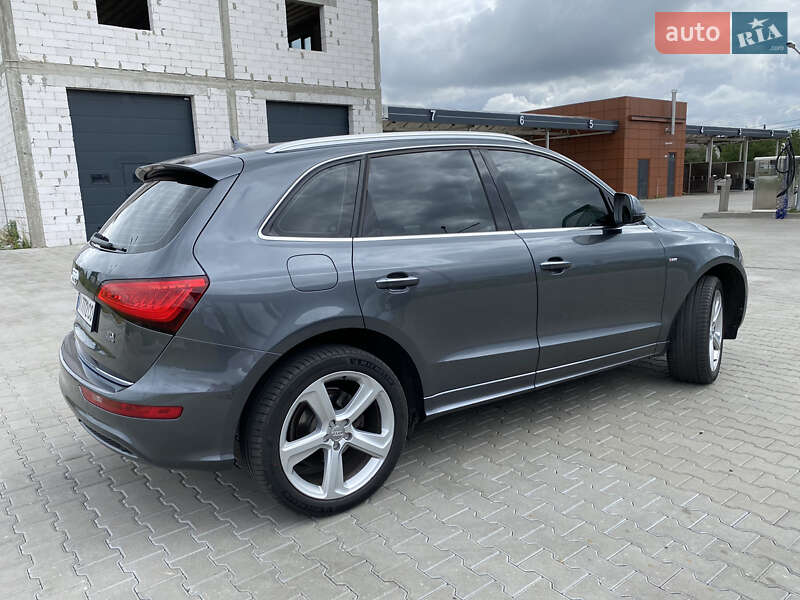 Позашляховик / Кросовер Audi Q5 2015 в Києві