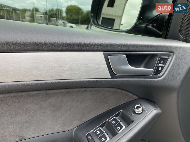 Позашляховик / Кросовер Audi Q5 2015 в Києві