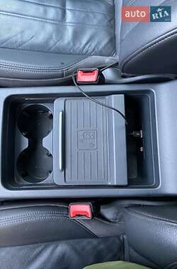 Внедорожник / Кроссовер Audi Q5 2018 в 