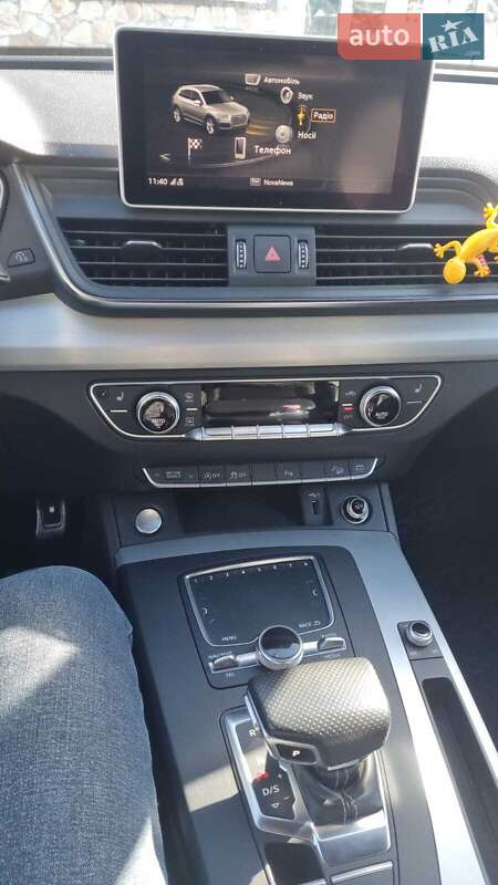 Внедорожник / Кроссовер Audi Q5 2018 в 