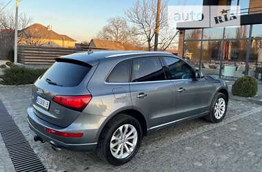 Внедорожник / Кроссовер Audi Q5 2014 в Ужгороде