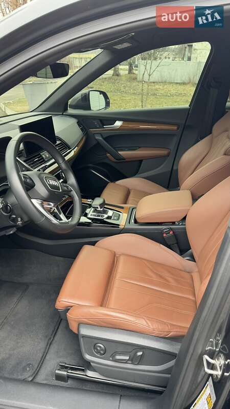 Внедорожник / Кроссовер Audi Q5 2021 в Днепре