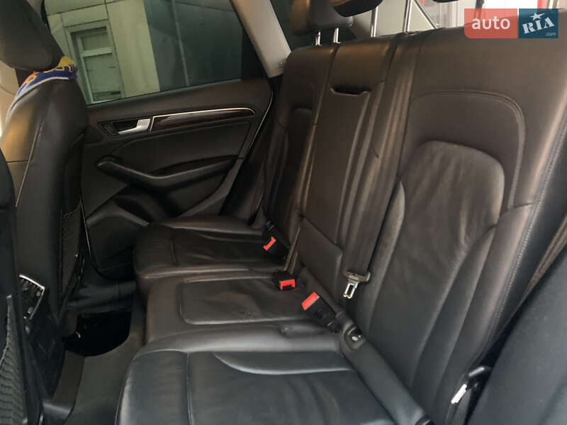 Позашляховик / Кросовер Audi Q5 2016 в Дніпрі