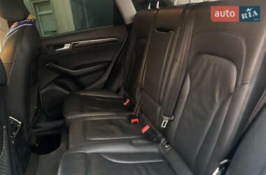 Внедорожник / Кроссовер Audi Q5 2016 в 