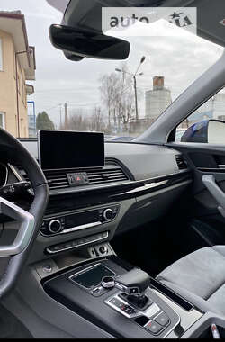Позашляховик / Кросовер Audi Q5 2018 в Камені-Каширському