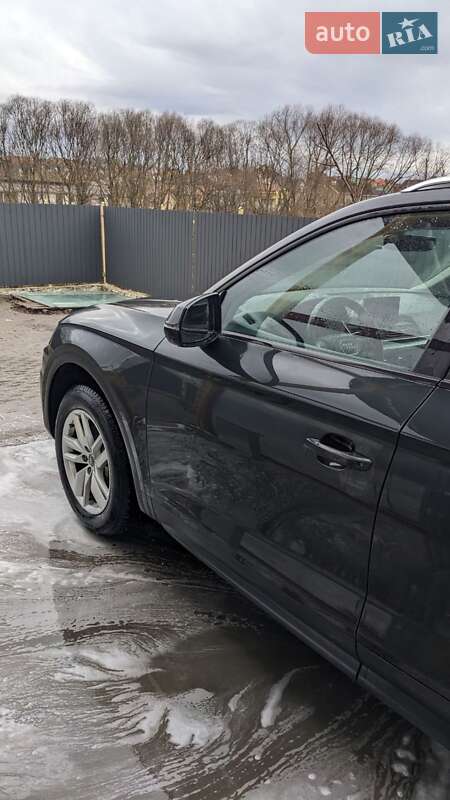 Внедорожник / Кроссовер Audi Q5 2019 в Хмельницком