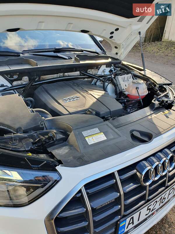 Позашляховик / Кросовер Audi Q5 2021 в Києві