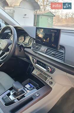 Внедорожник / Кроссовер Audi Q5 2021 в 