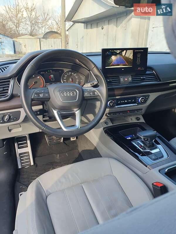 Позашляховик / Кросовер Audi Q5 2021 в Києві
