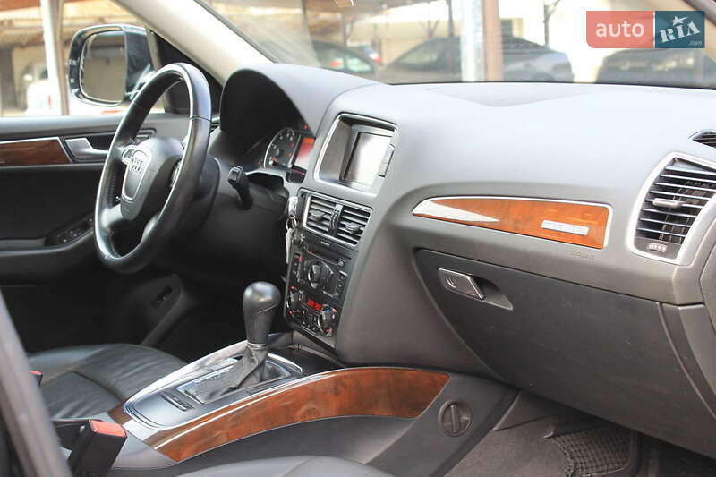 Внедорожник / Кроссовер Audi Q5 2011 в Борисполе