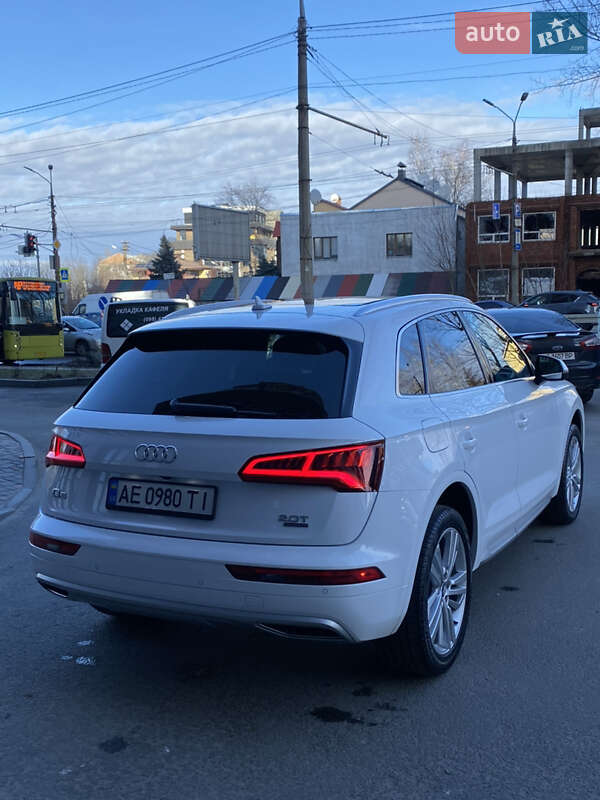 Внедорожник / Кроссовер Audi Q5 2018 в Днепре