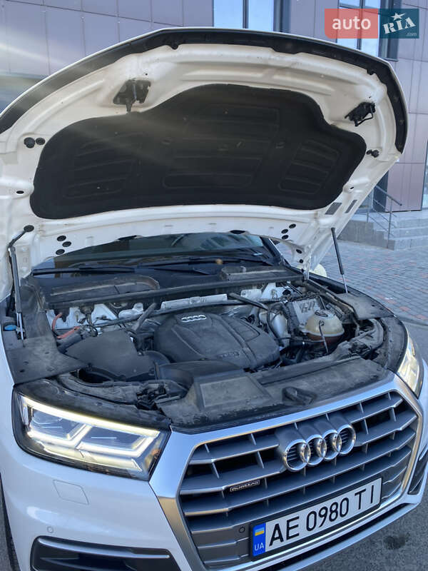 Внедорожник / Кроссовер Audi Q5 2018 в Днепре