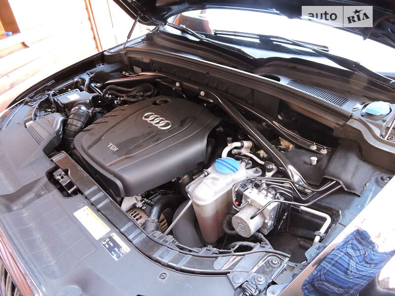 Внедорожник / Кроссовер Audi Q5 2012 в Тячеве