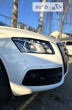 Внедорожник / Кроссовер Audi Q5 2011 в Черновцах