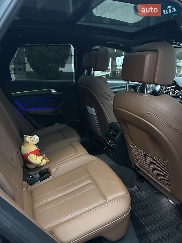 Внедорожник / Кроссовер Audi Q5 2021 в Киеве