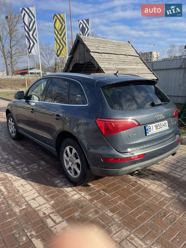 Внедорожник / Кроссовер Audi Q5 2009 в Полтаве