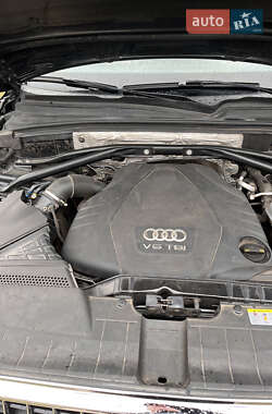 Внедорожник / Кроссовер Audi Q5 2015 в 