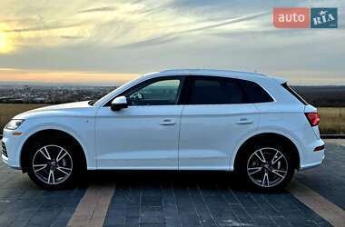 Внедорожник / Кроссовер Audi Q5 2019 в 