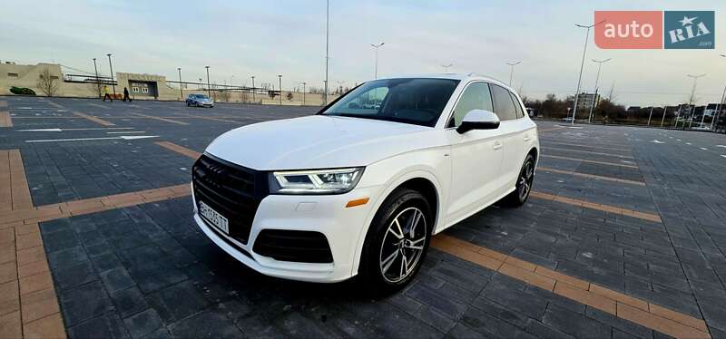 Внедорожник / Кроссовер Audi Q5 2019 в Одессе