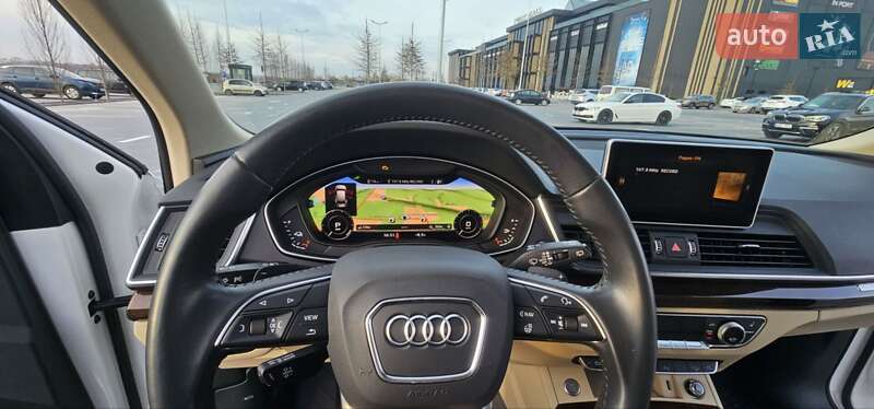 Внедорожник / Кроссовер Audi Q5 2019 в Одессе