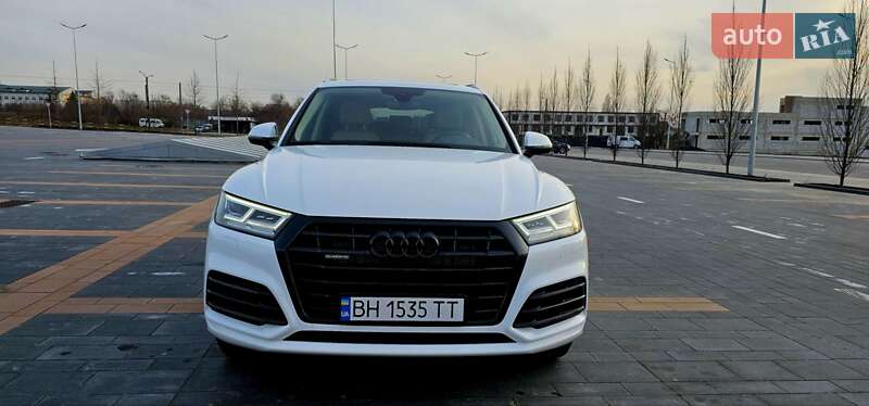 Внедорожник / Кроссовер Audi Q5 2019 в Одессе