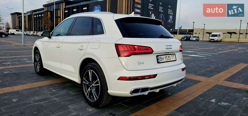 Внедорожник / Кроссовер Audi Q5 2019 в Одессе