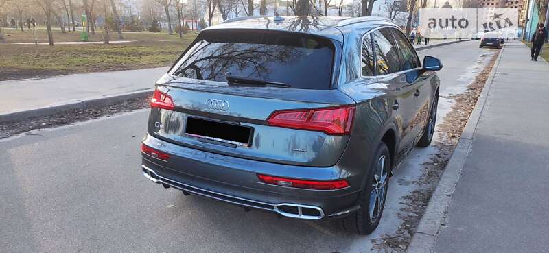 Внедорожник / Кроссовер Audi Q5 2019 в Киеве