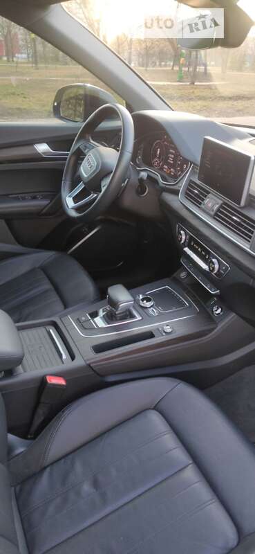 Внедорожник / Кроссовер Audi Q5 2019 в Киеве