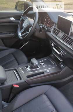 Внедорожник / Кроссовер Audi Q5 2019 в 