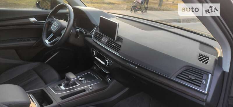 Внедорожник / Кроссовер Audi Q5 2019 в Киеве