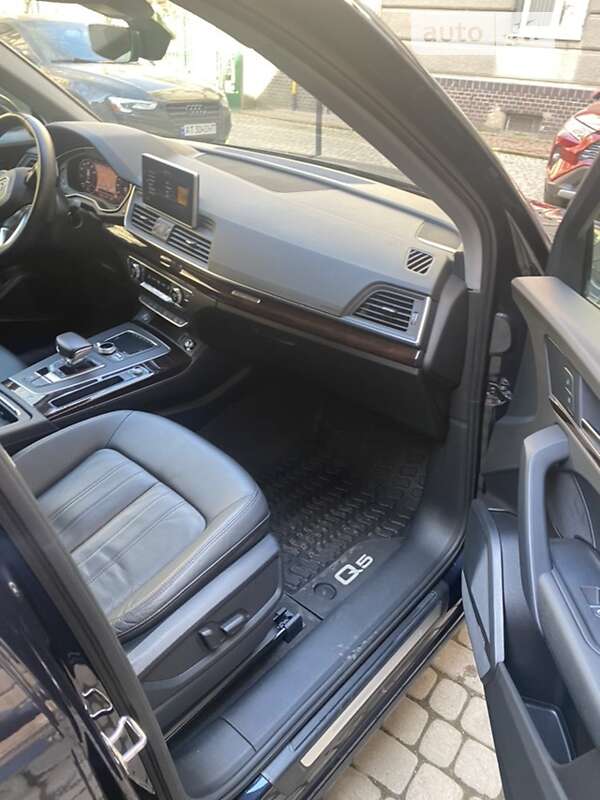 Внедорожник / Кроссовер Audi Q5 2018 в Ивано-Франковске