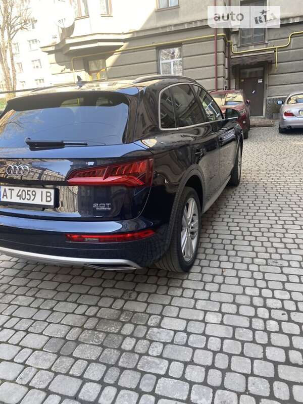 Внедорожник / Кроссовер Audi Q5 2018 в Ивано-Франковске