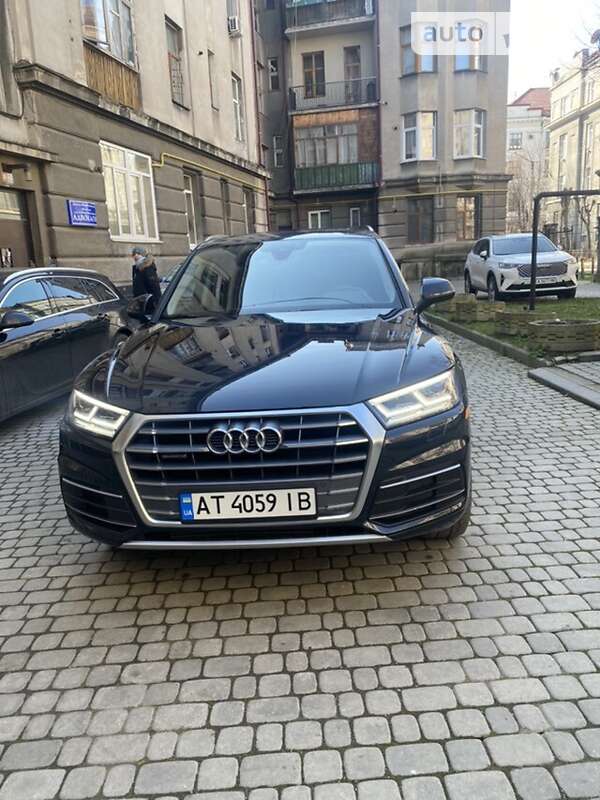 Внедорожник / Кроссовер Audi Q5 2018 в Ивано-Франковске