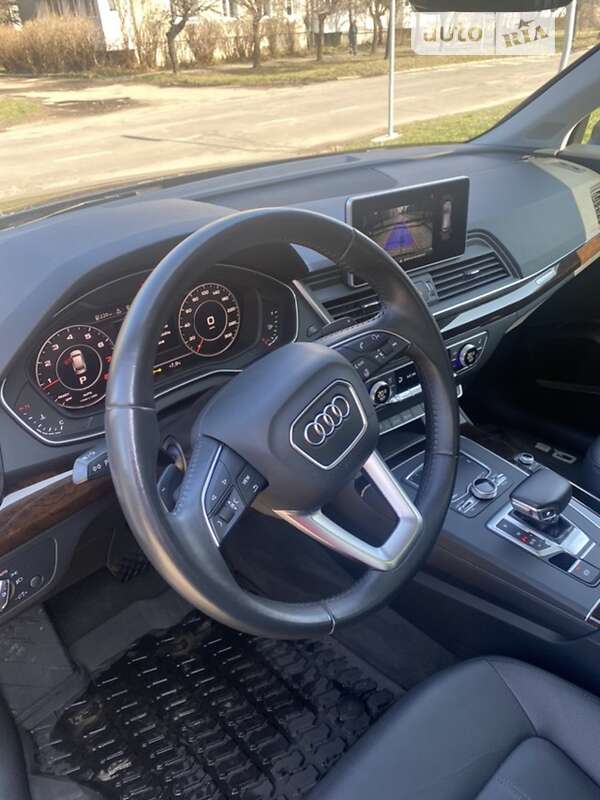 Внедорожник / Кроссовер Audi Q5 2018 в Ивано-Франковске