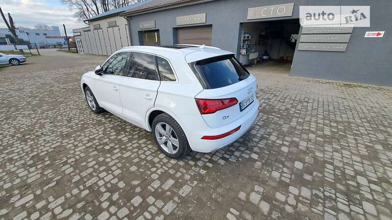 Внедорожник / Кроссовер Audi Q5 2017 в Стрые