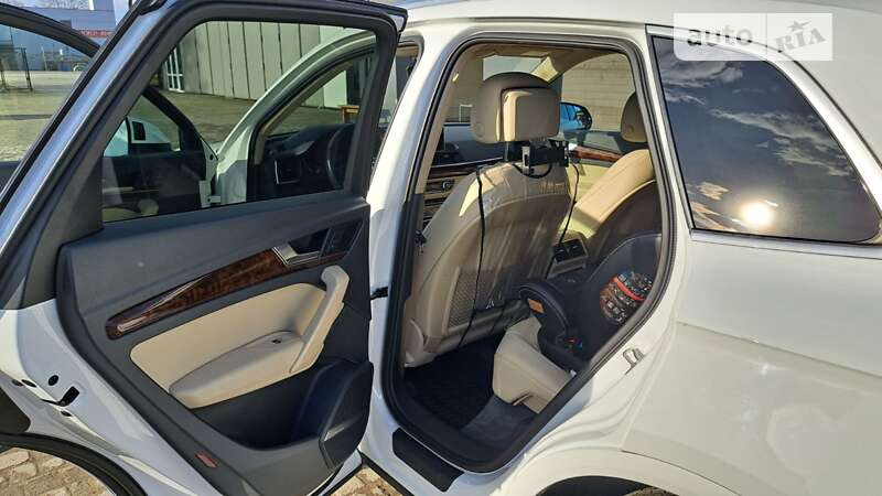 Внедорожник / Кроссовер Audi Q5 2017 в Стрые
