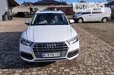 Внедорожник / Кроссовер Audi Q5 2017 в 