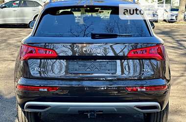 Внедорожник / Кроссовер Audi Q5 2018 в 