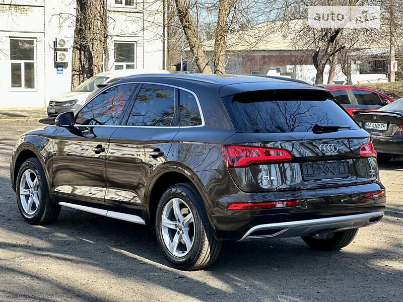 Позашляховик / Кросовер Audi Q5 2018 в Києві