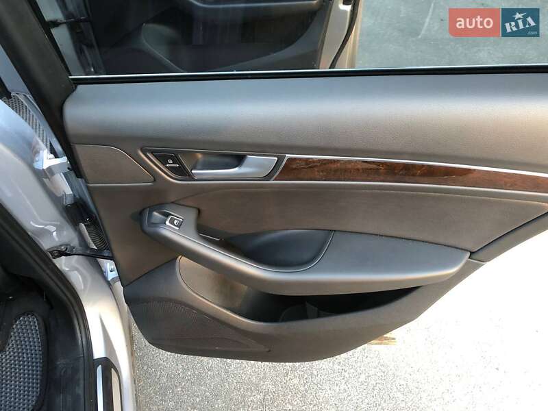 Внедорожник / Кроссовер Audi Q5 2015 в Киеве