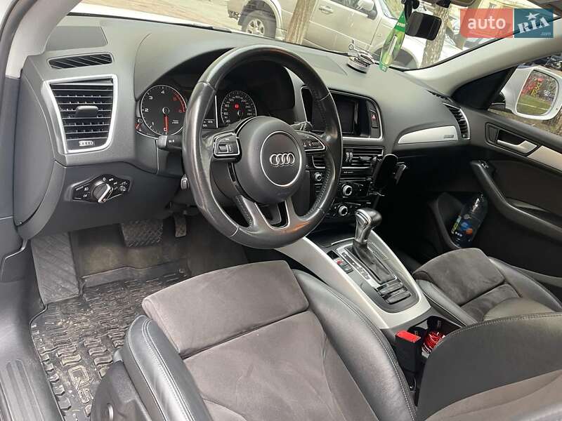 Внедорожник / Кроссовер Audi Q5 2014 в Киеве