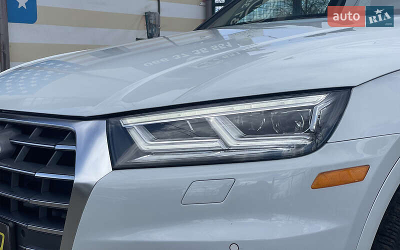 Внедорожник / Кроссовер Audi Q5 2019 в Стрые